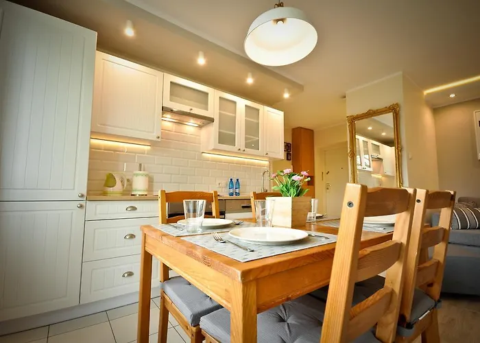 Unique Okrzei Apartment *